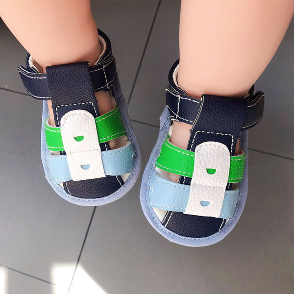 Sandale pentru bebelusi din piele ecologica cu inchidere velcro