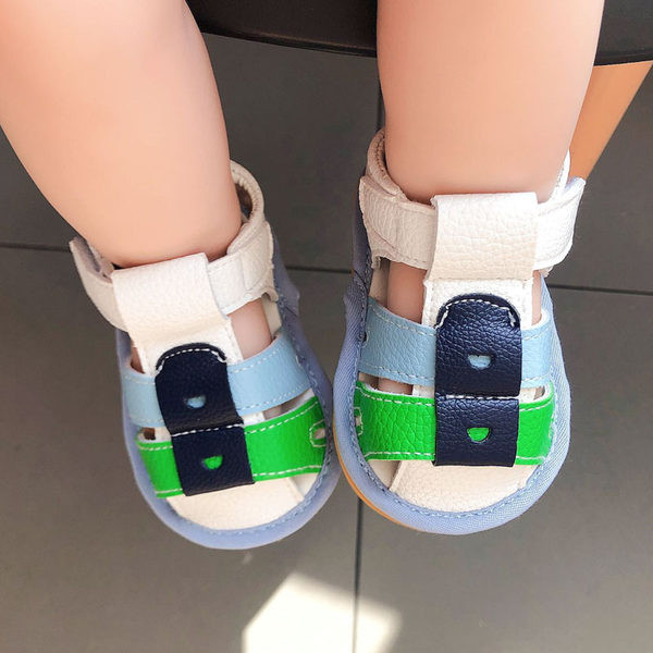 Sandale pentru bebelusi din piele ecologica cu inchidere velcro