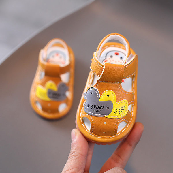 Sandale casual pentru bebelusi cu petice din piele ecologica potrivite pentru fete sau baieti