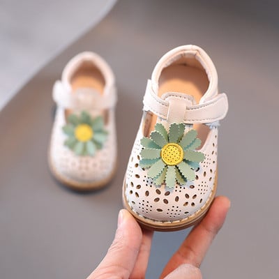 Модерни бебешки обувки с 3D елемент цвете от изкуствена кожа
