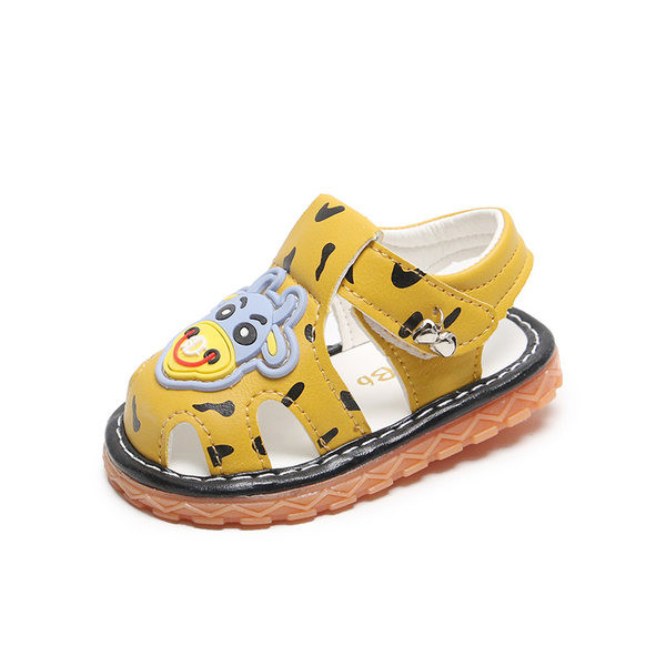 Bērnu sandales ar aplikāciju un uzlīmi trīs krāsās