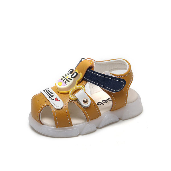 Model nou de sandale pentru bebelusi cu aplicatie colorata si autocolante