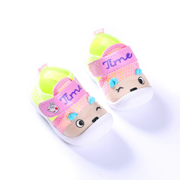 Бебешки дишащи обувки с велкро лепенки  3D апликация и надпис