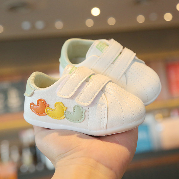 Adidași pentru bebeluși din piele ecologică cu velcro