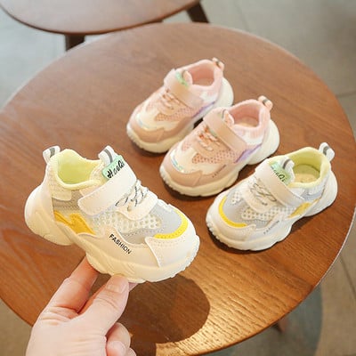 Бебешки обувки с лепенка и връзки в три цвята
