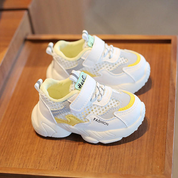 Bērnu apavi ar lenti un šņorēm trīs krāsās