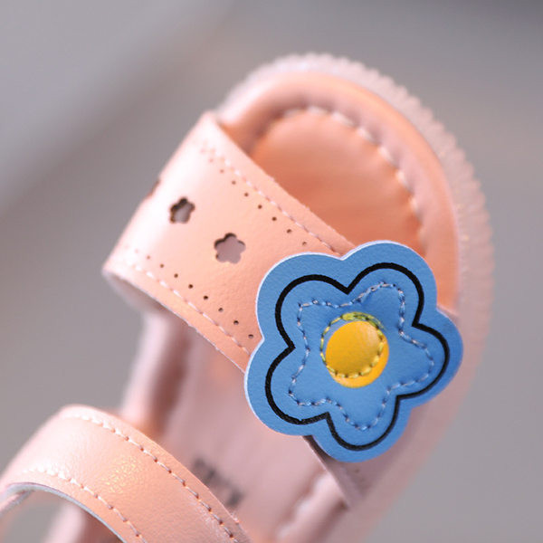 Bērnu sandales ar 3D elementu un plakanu zoli meitenēm