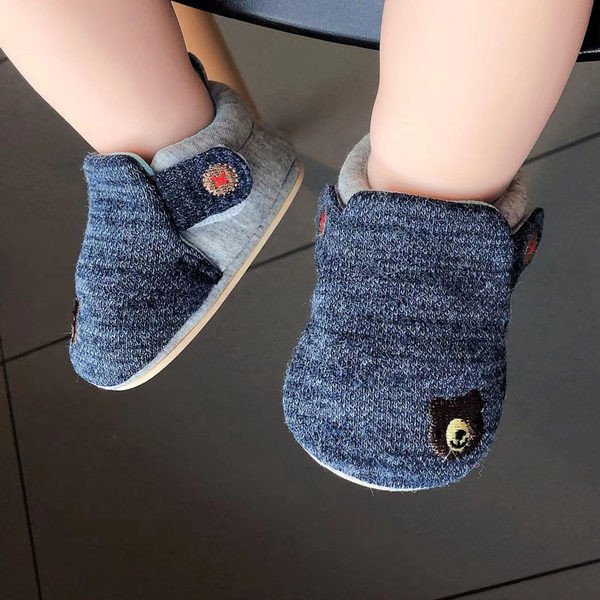 Pantofi textile pentru bebelusi cu inchidere cu velcro