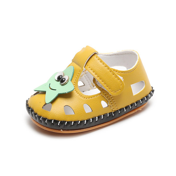 Бебешки сандали от еко кожа с 3D елементи