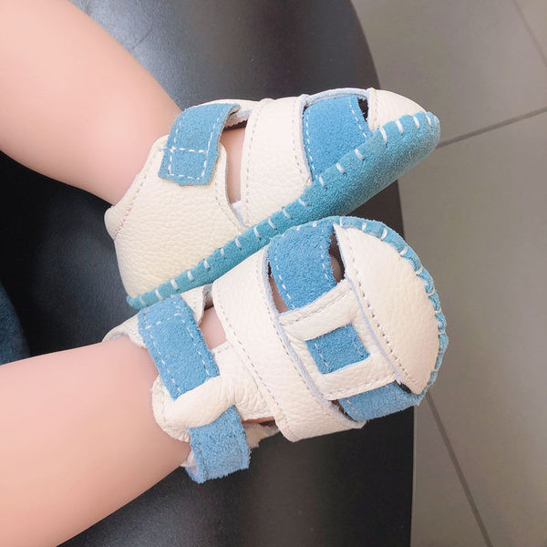 Sandale pentru bebelusi cu talpa moale din imitatie de piele