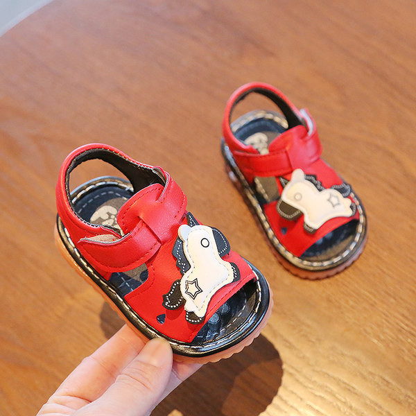 Bērnu ādas sandales ar 3D elementu un uzlīmi