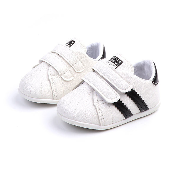 Pantofi casual pentru bebelusi cu autocolante in doua culori