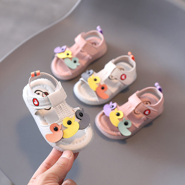 Ежедневни бебешки сандали от еко кожа с равна подметка