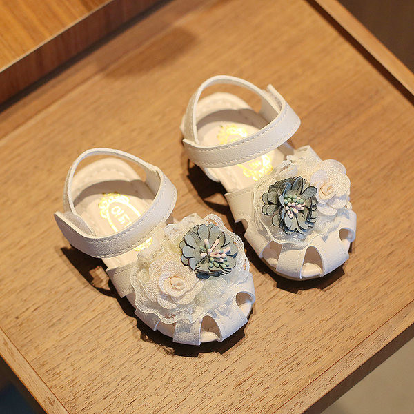 Bērnu sandales ar 3D ziediem un uzlīmi