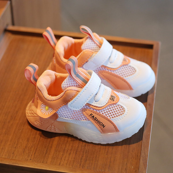 Bērnu kedas ar uzlīmi trīs krāsās