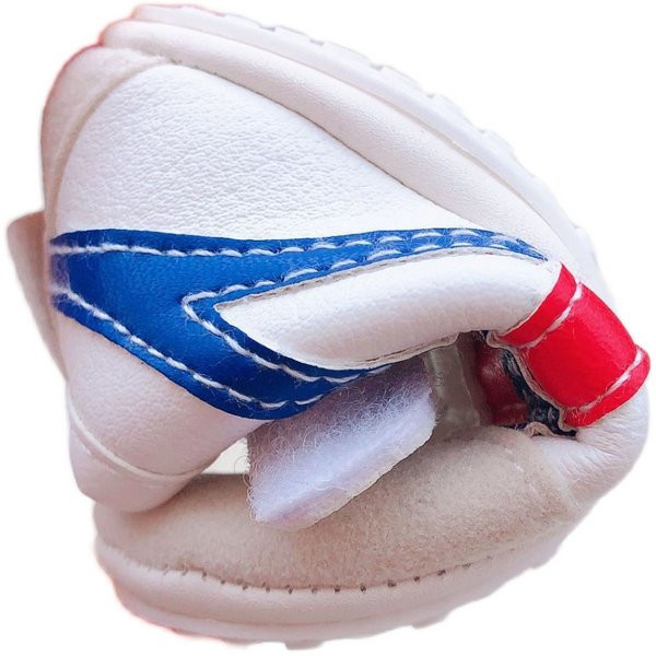 Adidași pentru bebeluși din piele ecologică cu șireturi și autocolante