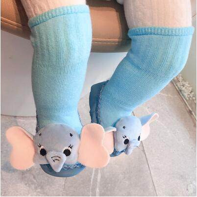 Șosetă tip șosete bebeluși cu decor 3D