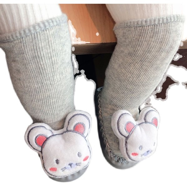 Șosetă tip șosete bebeluși cu decor 3D