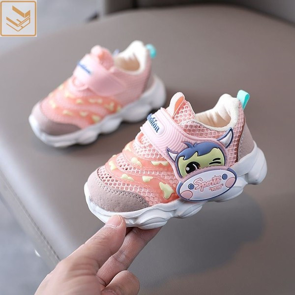 Ikdienas bērnu apavi ar aplikāciju trīs krāsās