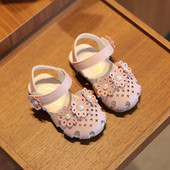 Sandale bebelusi cu elemente 3D pentru fete - doua modele
