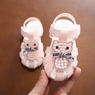 Sandale bebelusi cu elemente 3D pentru fete - doua modele