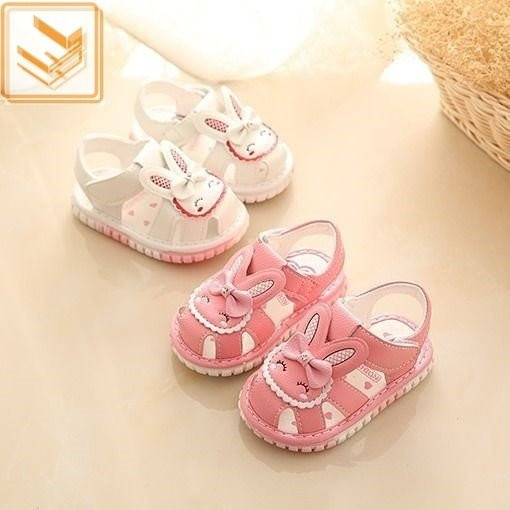 Бебешки сандали в розов и бял цвят 