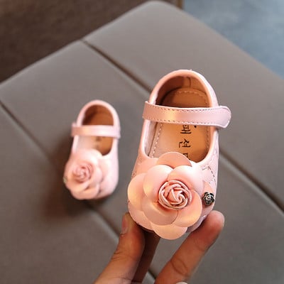 Кожени бебешки обувки с 3D елемент цвете