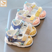 Sandale pentru bebelusi cu autocolante si imprimeu color