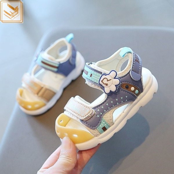 Sandale pentru bebelusi cu autocolante si imprimeu color