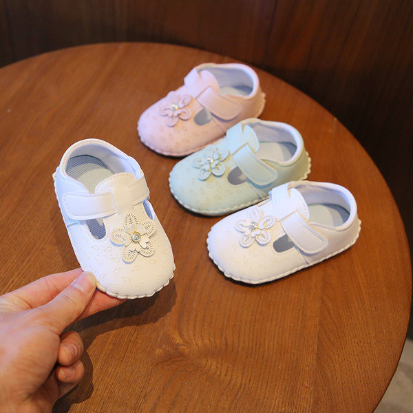 Pantofi pentru bebeluși cu floare 3D și autocolant