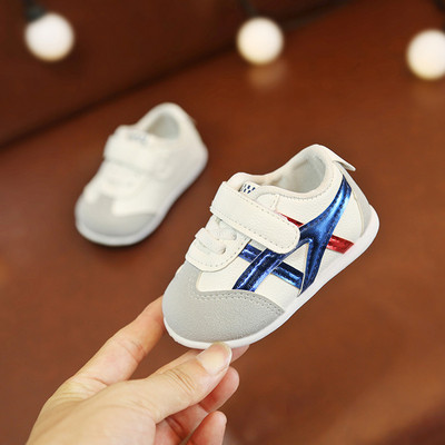 Pantofi pentru bebelusi cu velcro