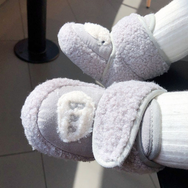 Бебешки пухени боти с велкро лепенки