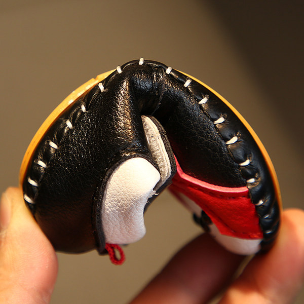 Pantofi pentru bebelusi cu velcro - piele ecologica