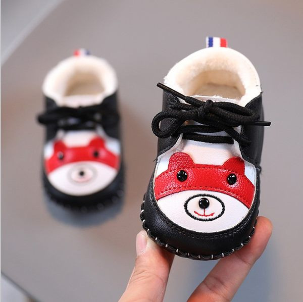 Bērnu bojas ar oderi un aplikāciju