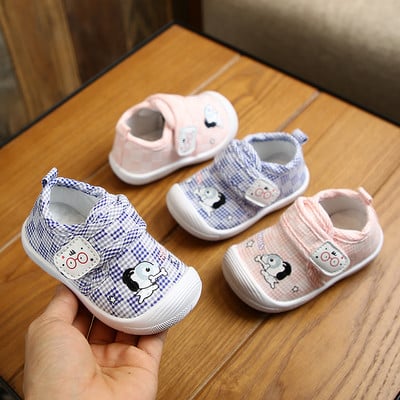 Бебешки обувки с велкро лепенка и апликация