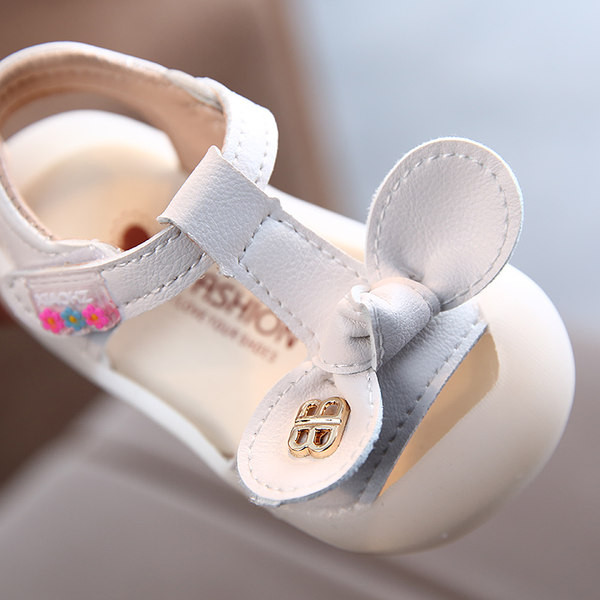 Sandale din piele pentru bebelusi cu panglica si autocolant