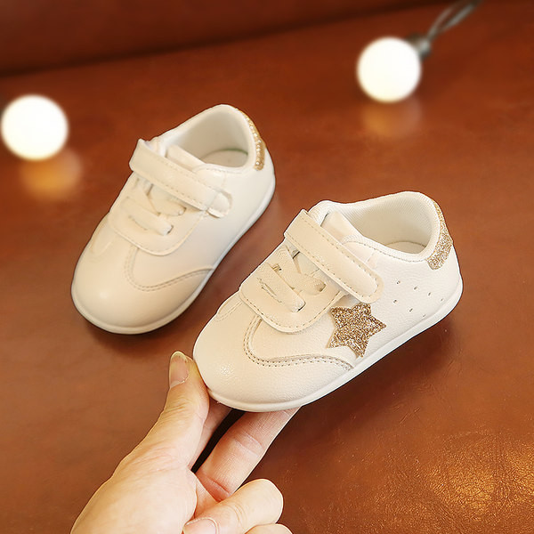 Mazuļu kedas ar uzlīmi - meitenēm