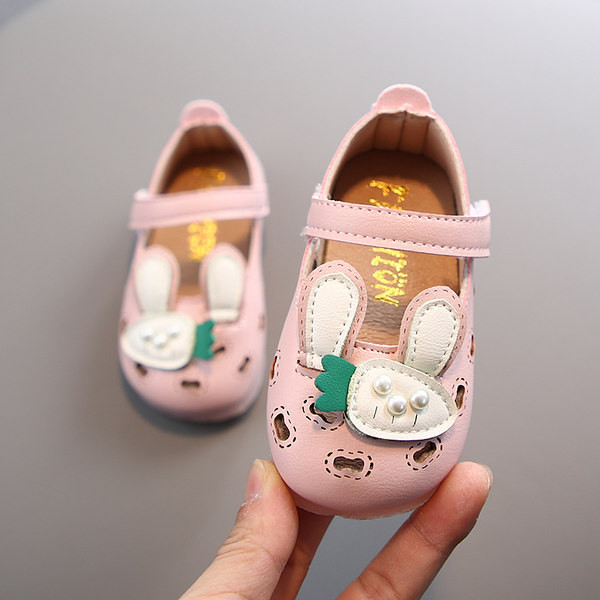 Bērnu sandales ar 3D elementu un uzlīmēm - mīksta zole