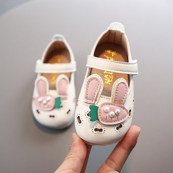 Bērnu sandales ar 3D elementu un uzlīmēm - mīksta zole