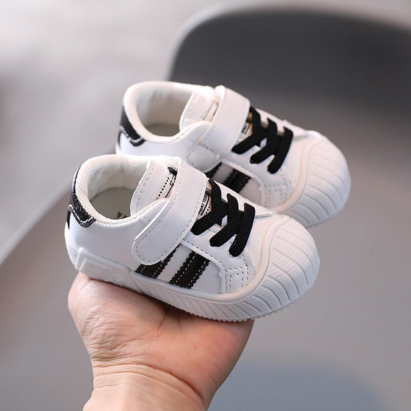 Pantofi casual pentru bebelusi cu inscriptie si velcro