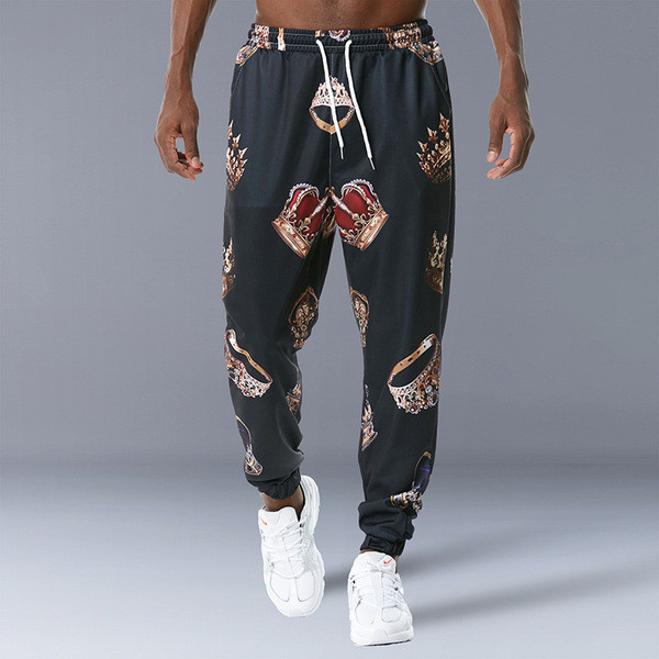 Moderna sporta vīriešu apakšveļa ar rakstu un saitēm