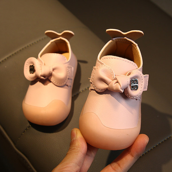 Бебешки неплъзгащи се обувки от еко кожа за момичета