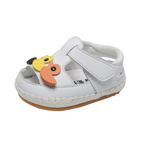 Ikdienas bērnu apavi ar uzlīmēm un aplikācijām