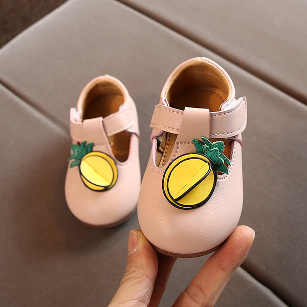 Ādas bērnu sandales ar mīkstām zolēm meitenēm