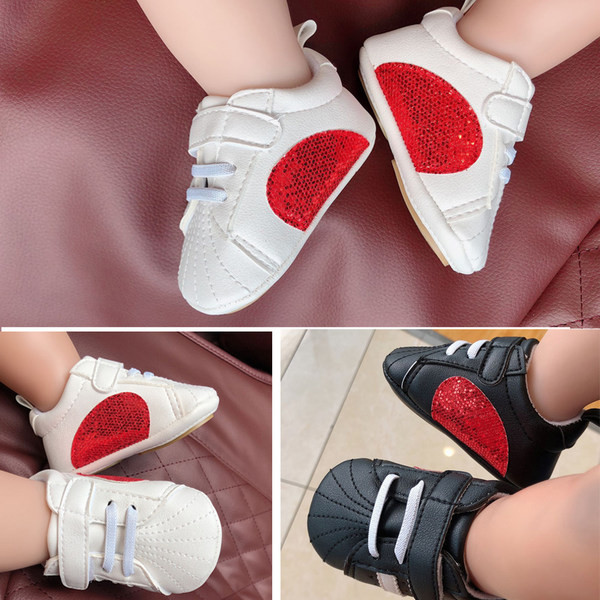 Adidași pentru bebeluși cu paiete pentru fete