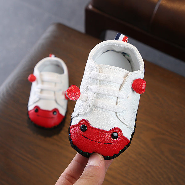 Pantofi bebelusi din piele ecologica cu sireturi - doua modele