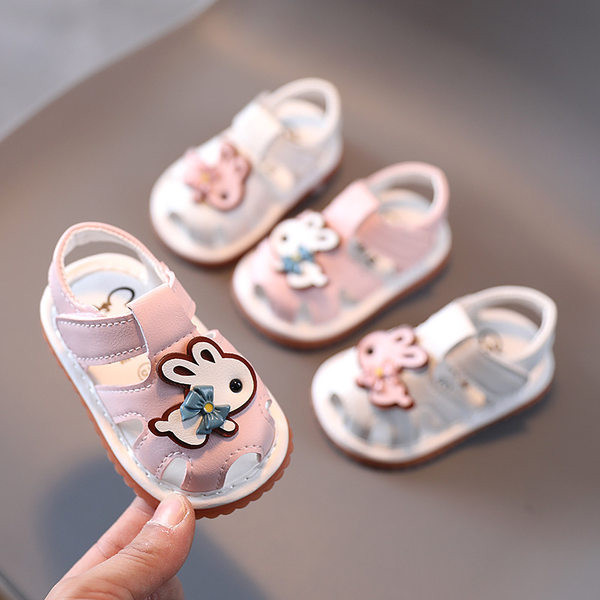 Zīdaiņu kurpes ar 3D aplikāciju trusis no eko ādas meitenēm