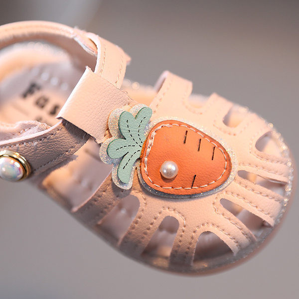 Jauns bērnu mākslīgās ādas sandaļu modelis meitenēm