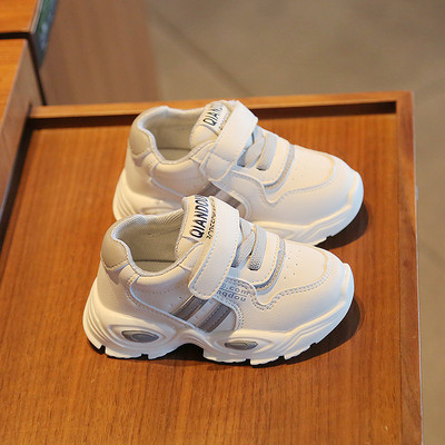 Παιδικά παπούτσια με στερέωση velcro