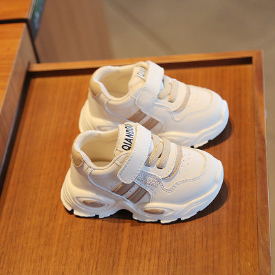 Παιδικά παπούτσια με στερέωση velcro